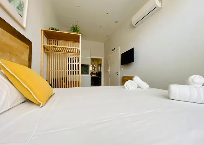 Cabanyal Room 1 - Beachside Charm & Design