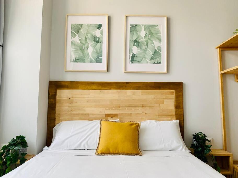 Cabanyal 1 - Beachside Charm & Design Valence