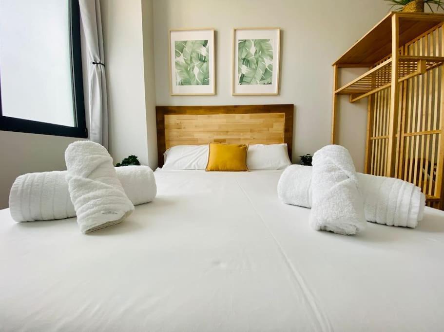 Cabanyal 1 - Beachside Charm & Design * Valence